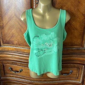 Green tank top with sequence flower